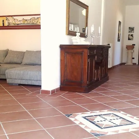 Villa In Placed In A Residential Area, Services Nearby *